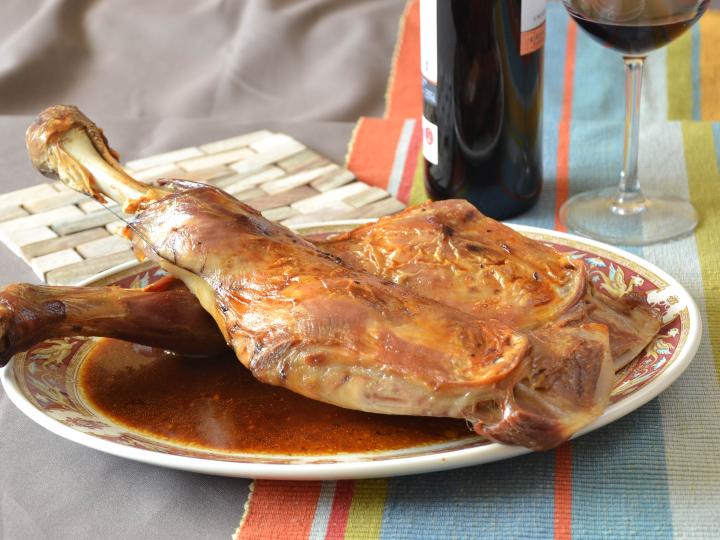 Paletilla de cordero asada