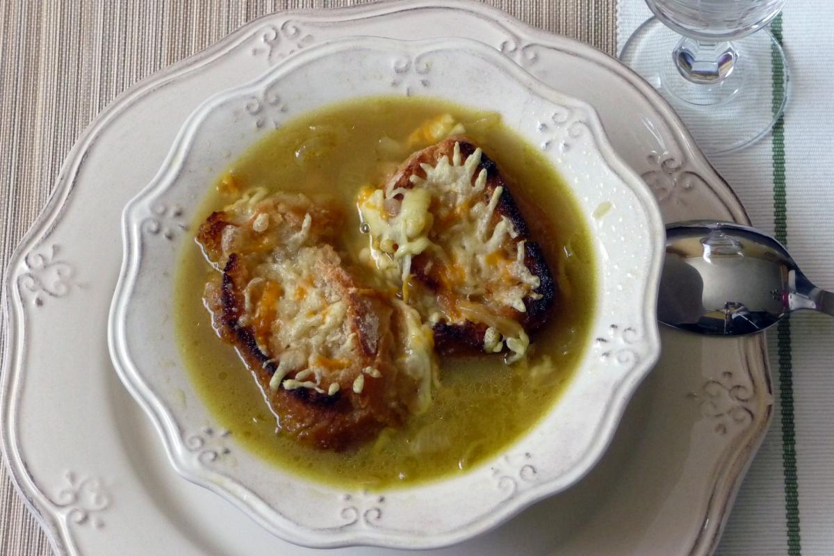 sopa de cebolla